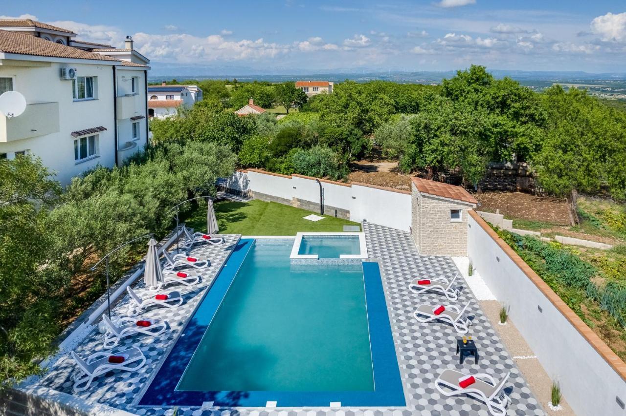 Apartman David S Bazenom Podusje Exterior foto