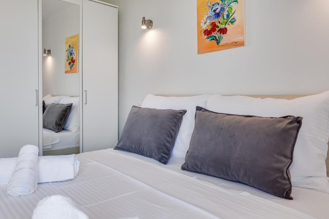 Apartman David S Bazenom Podusje Exterior foto