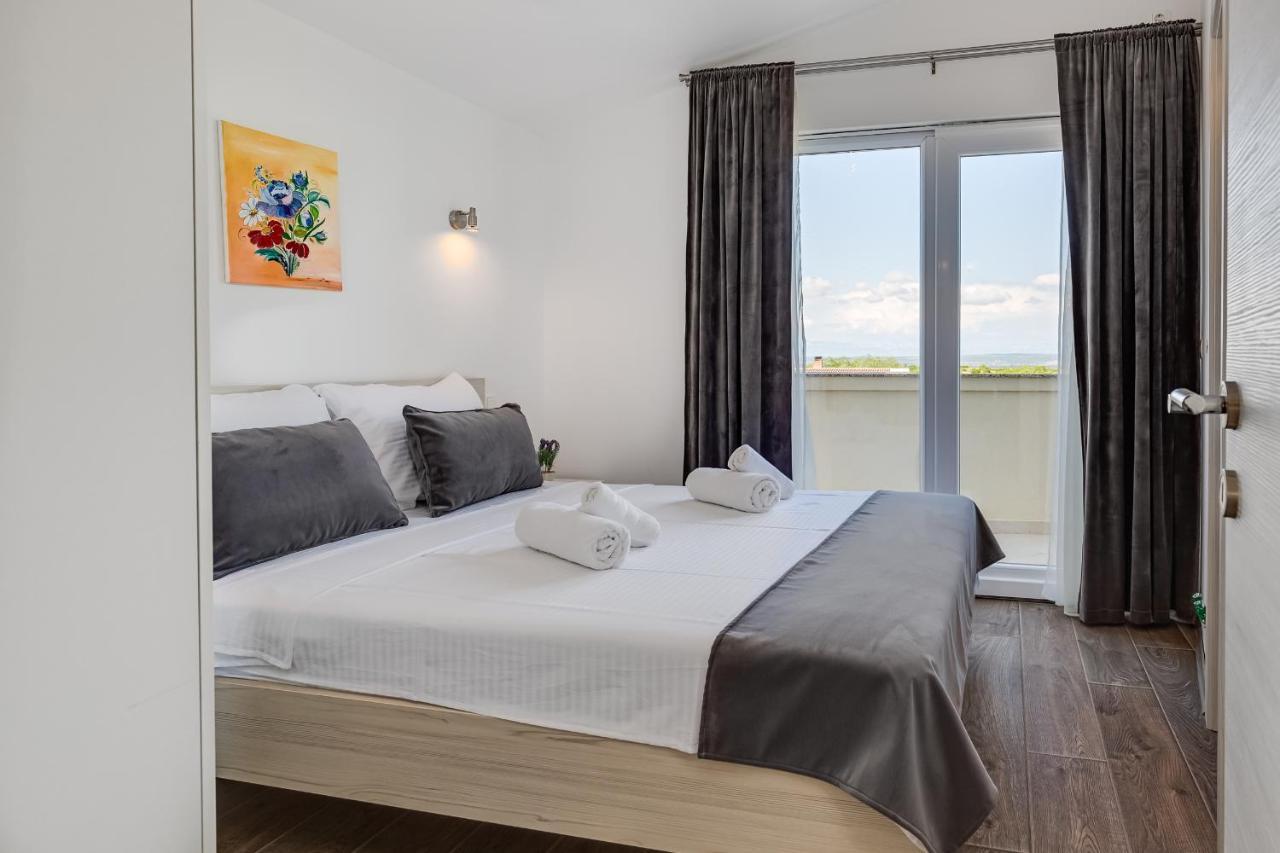 Apartman David S Bazenom Podusje Exterior foto