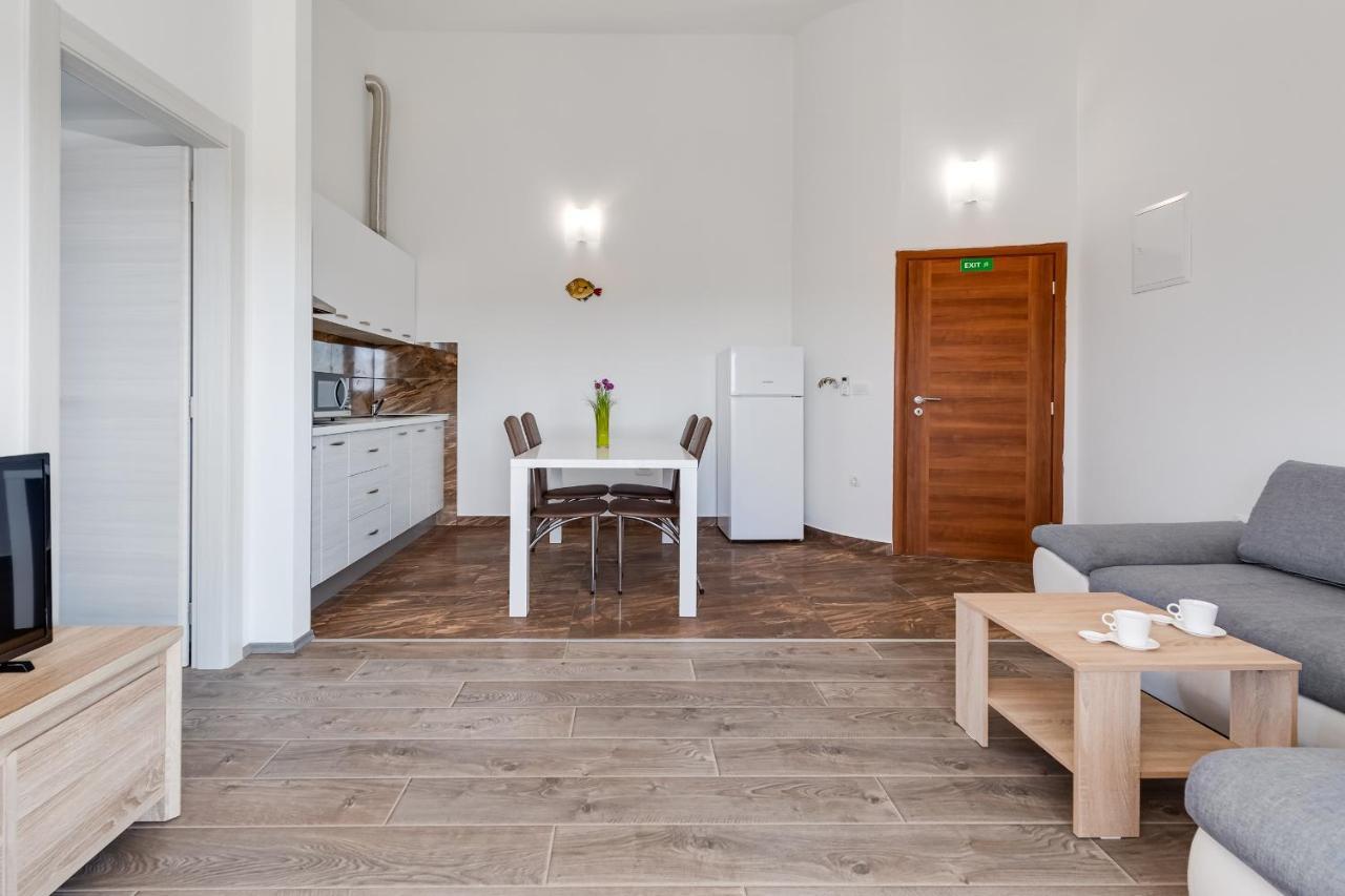 Apartman David S Bazenom Podusje Exterior foto